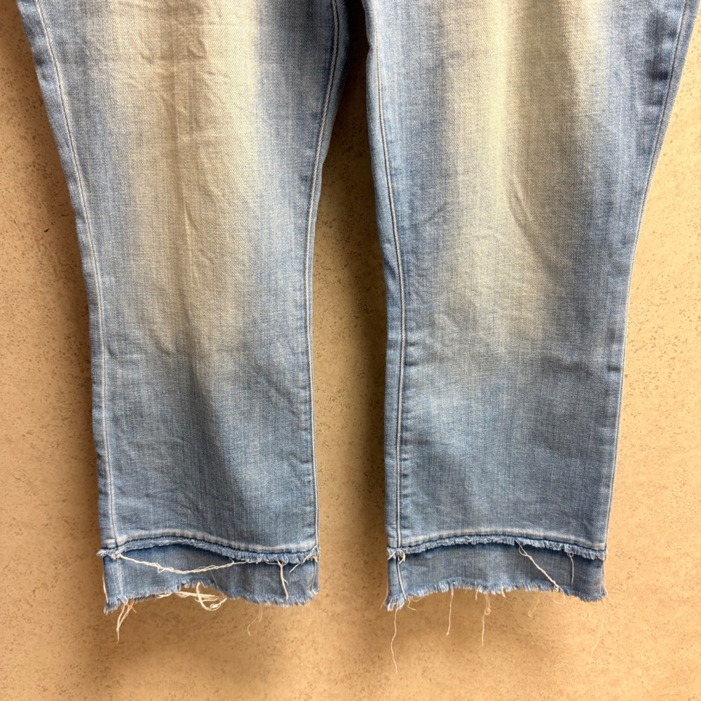 L'AGENCE Sz 32 Womens Flare Denim Light Wash Distressed Raw Hem Boho Jeans - Picture 7 of 11